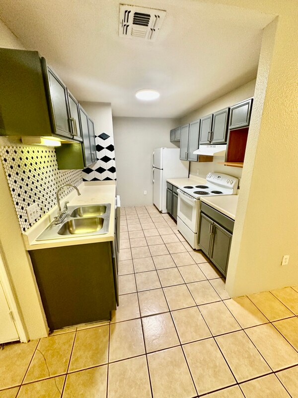 Building Photo - 4313 Covenant Ct