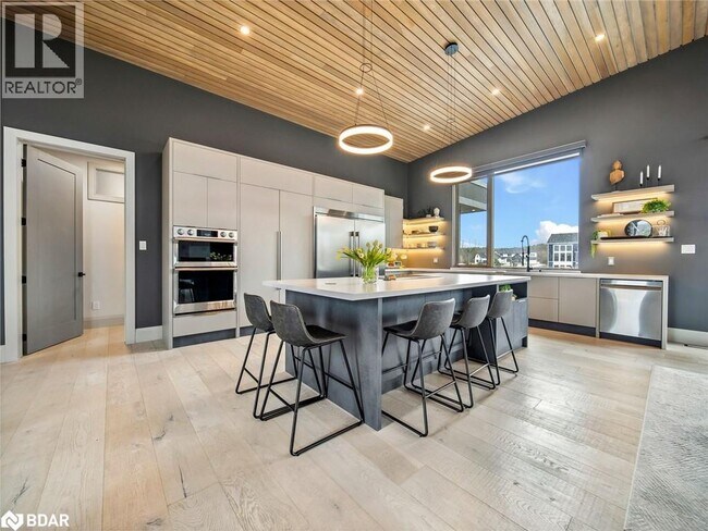 Building Photo - 7 Meadowlark Way