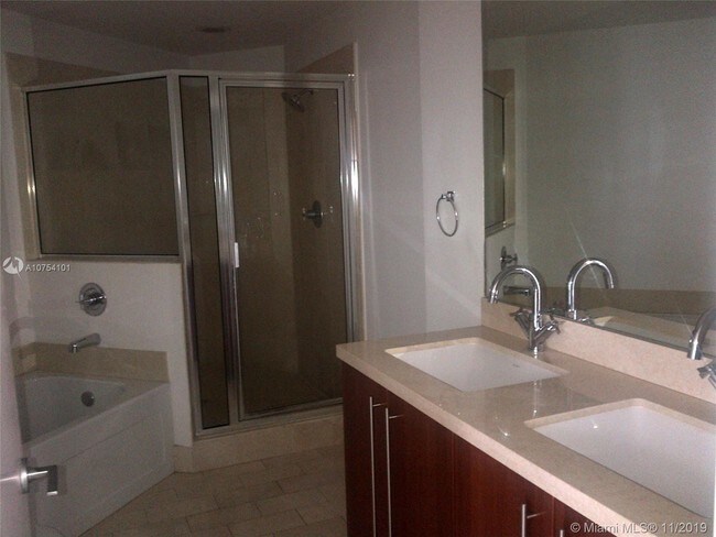 Foto del edificio - 79 SW 12th St