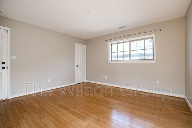 Building Photo - 513 S Harrison St