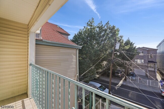 Foto del edificio - 230 2nd St