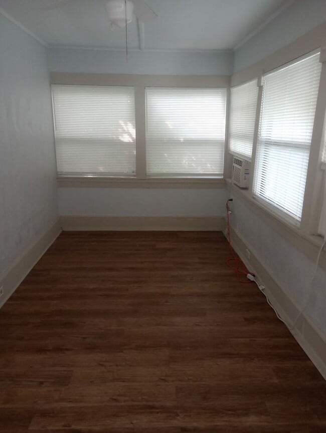 Building Photo - 1 BEDROOM 1 BATH  LOCATED IN DAYTONA BEACH