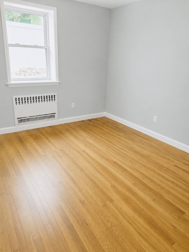 Building Photo - 110 Palisade St