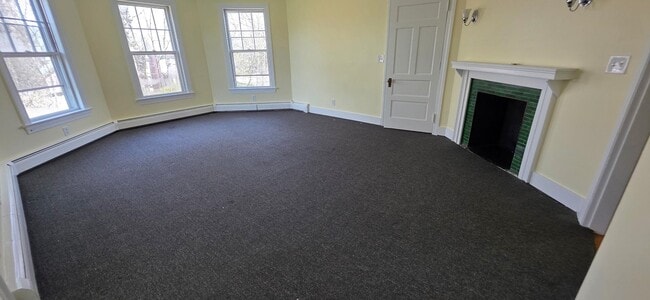 Building Photo - 33 S Main St