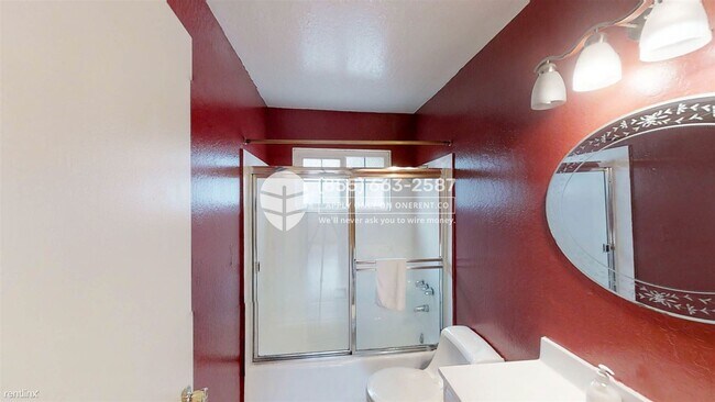 Foto del edificio - 5 br, 3 bath House - 24445 Leona Dr -