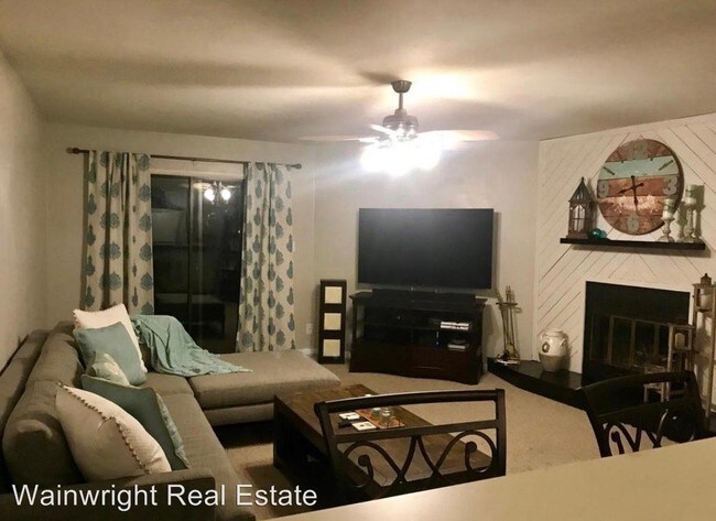 Building Photo - 2 br, 2.5 bath House - 1018 Norfolk Avenue