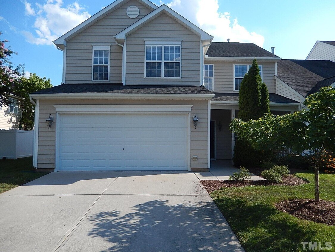 Foto principal - 10651 Edmundson Ave