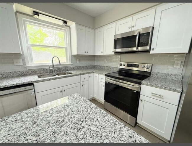 Foto del edificio - 458 Warner Hall Pl