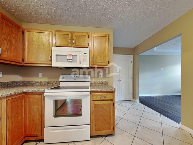 Building Photo - 8267 Springleaf Lake Dr