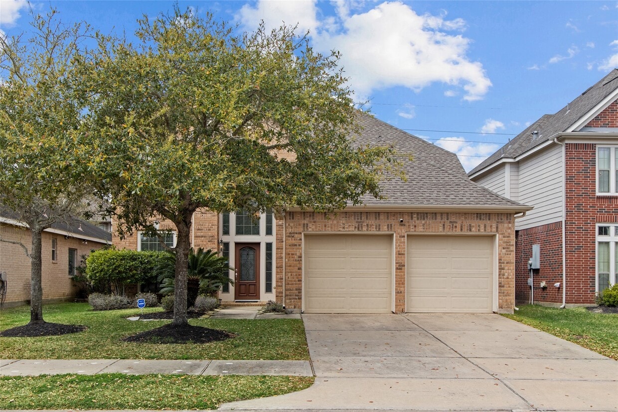 Primary Photo - 13018 Orchard Green Dr