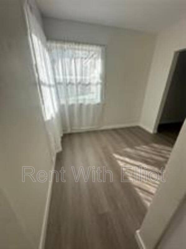 Building Photo - 1834 Fletcher St