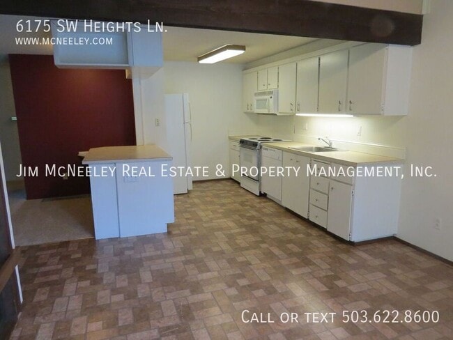 Building Photo - 6175 SW Heights Ln