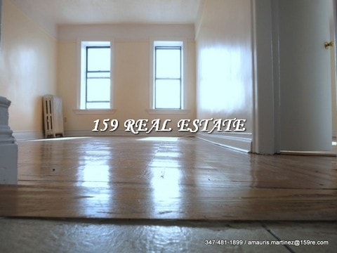 Building Photo - 521 Isham St
