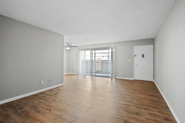 Foto del edificio - 3625 Mentone Ave