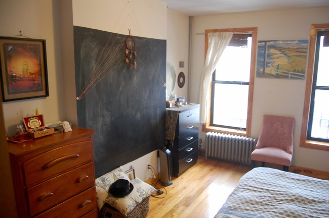 Chalkboard wall! - 138 Scholes St