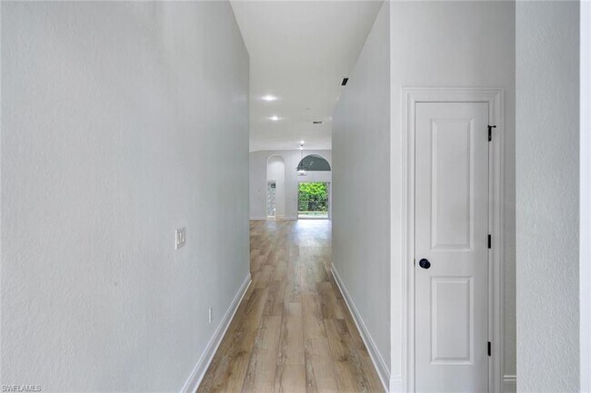 Building Photo - 7052 Timberland Cir