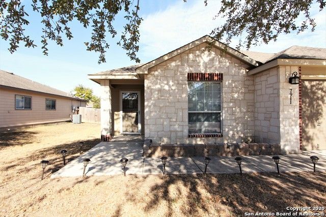 Building Photo - 7911 Saratoga Knoll