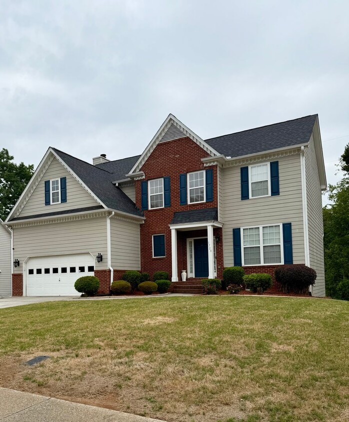 Stunning 5BR Retreat in Gated Village at Telfair - Stunning 5BR Retreat in Gated Village at Telfair