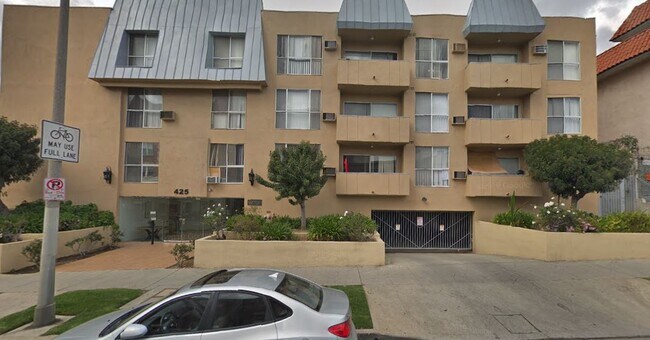Building Photo - 425 S New Hampshire Ave