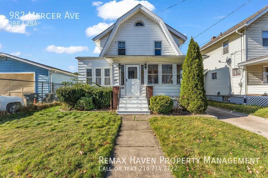 982 Mercer, Akron- Spacious 3 bedrooms 2 ... - 982 Mercer,  Akron- Spacious 3 bedrooms 2 ...