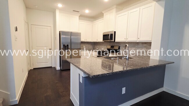 Building Photo - 3912 Sukay Dr