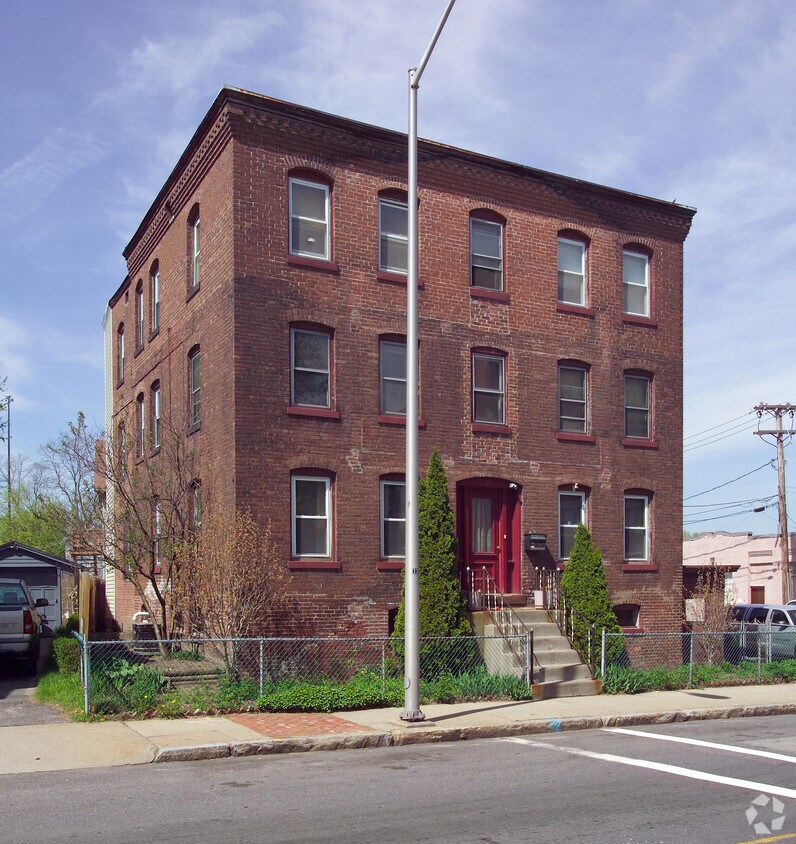 Building Photo - 90 West St