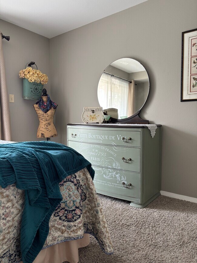 2nd bedroom - 703 N 29th St