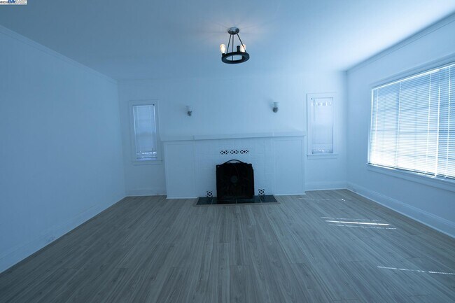 Building Photo - 7800 Lockwood St