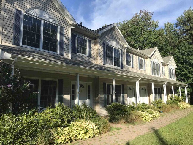 Foto del edificio - 492 Alton Mountain Rd