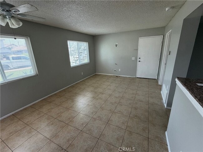 Building Photo - 3732 Oak Creek Dr