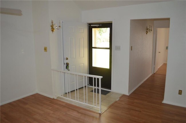 Building Photo - 6066 Dooley Dr
