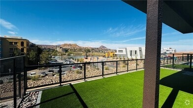 Building Photo - 26 Promenade Isle Ln