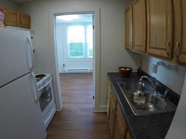 Foto del edificio - 3001 Kossuth St