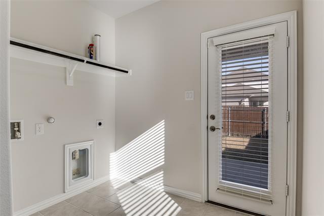 Building Photo - 216 Monarch Wy