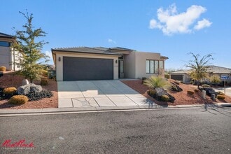 Building Photo - 2128 Montagna St