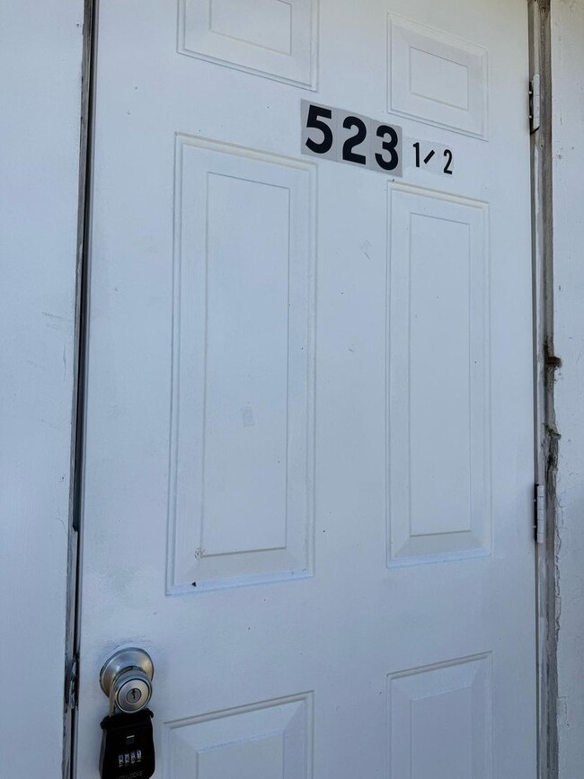 Foto del edificio - Remodeled 2/1 in Lakeland- Move-In Ready!