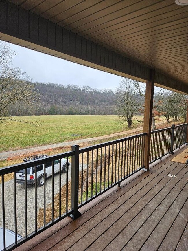 Building Photo - 550 Creek Bluff Rd
