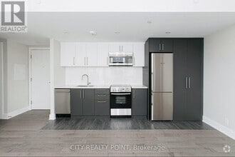 Building Photo - 11-511 Walmer Rd