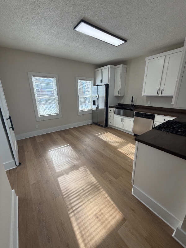 Foto del edificio - 1101 Stoughton Ave