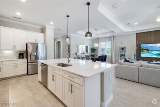 Building Photo - 15242 Blue Bay Cir