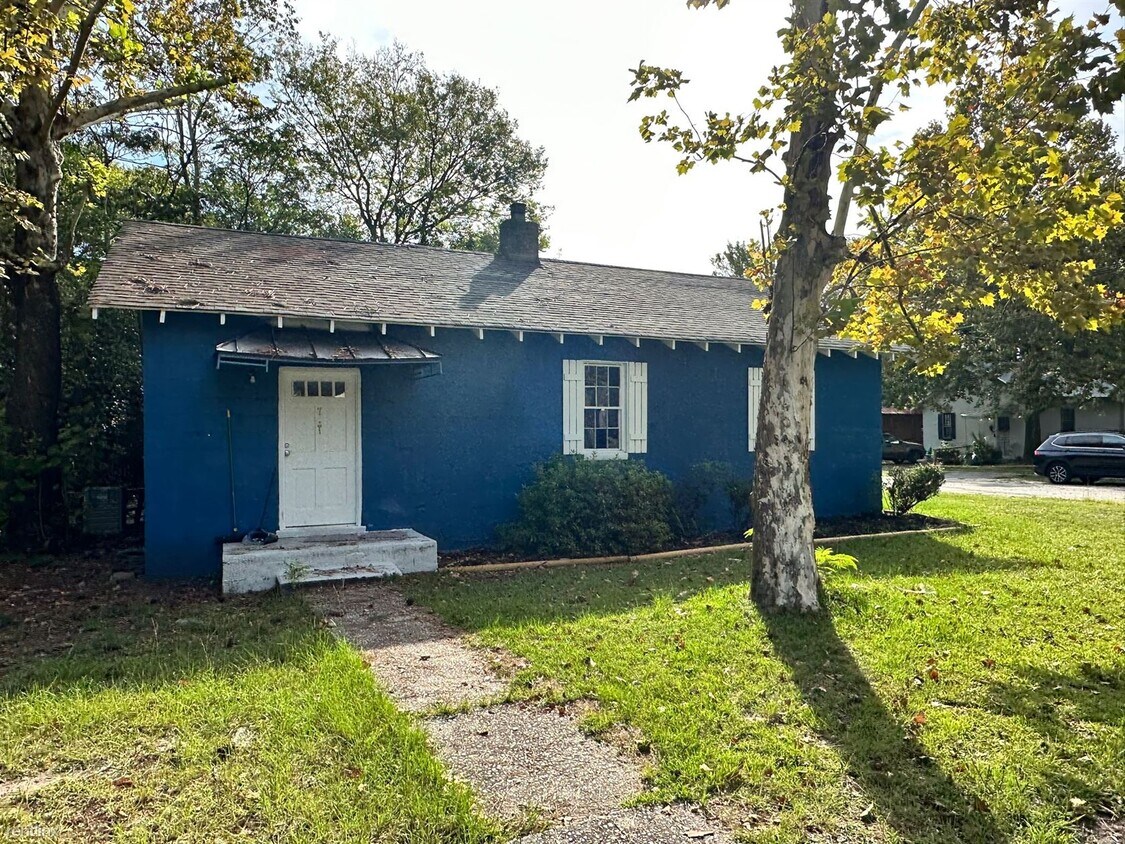 Primary Photo - 3 br, 1 bath House - 7 Burgess Court