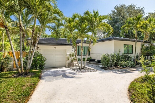 Foto del edificio - 373 NE 104th St