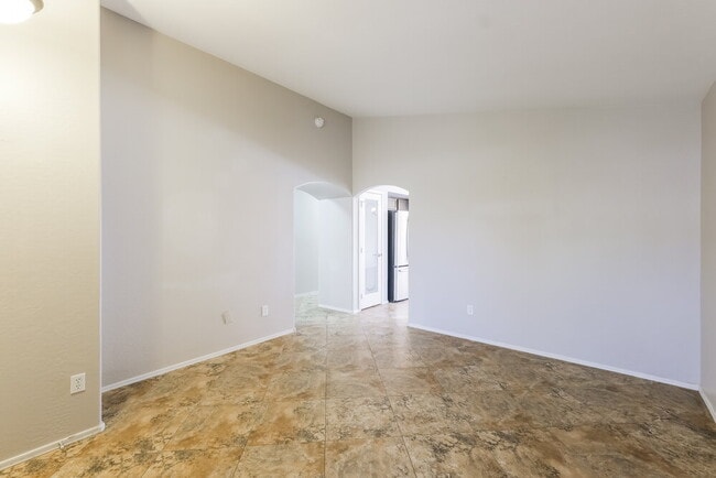 Building Photo - 31318 N Shale Dr