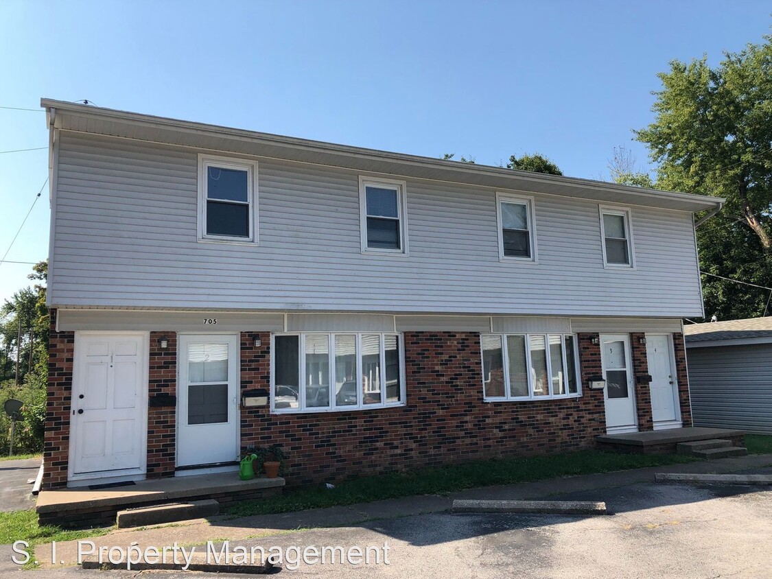 Primary Photo - 705 Laclede Ave
