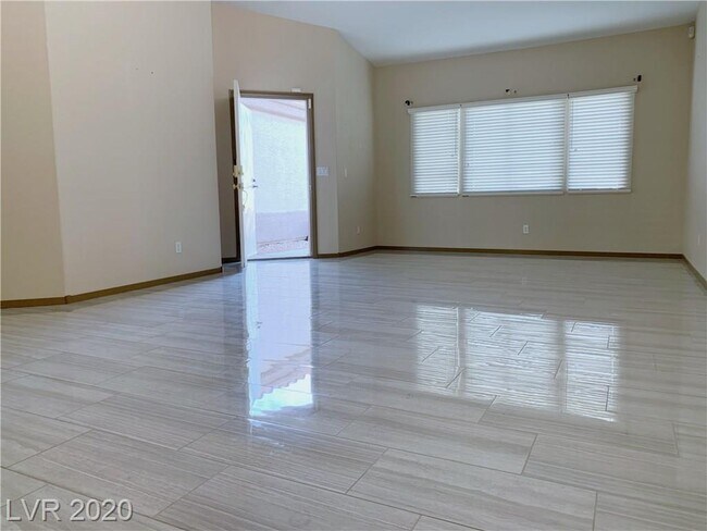 Building Photo - 9167 Bush Poppy Ave