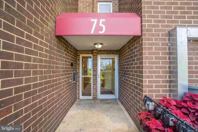 Foto del edificio - 75 S Reynolds St