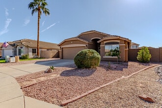 Building Photo - 3813 E Wyatt Way