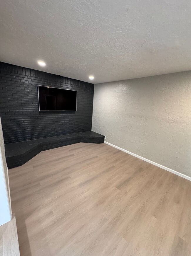 Foto del edificio - Mayo Meadow 3 Bed 1.5 Bath Cutie! Fully Up...