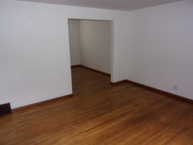 Foto del edificio - 2802 Rowland Ave NE