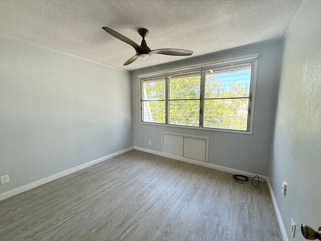 Foto del edificio - Ridgeway C - 2 bedroom/1 bath Newly Renova...